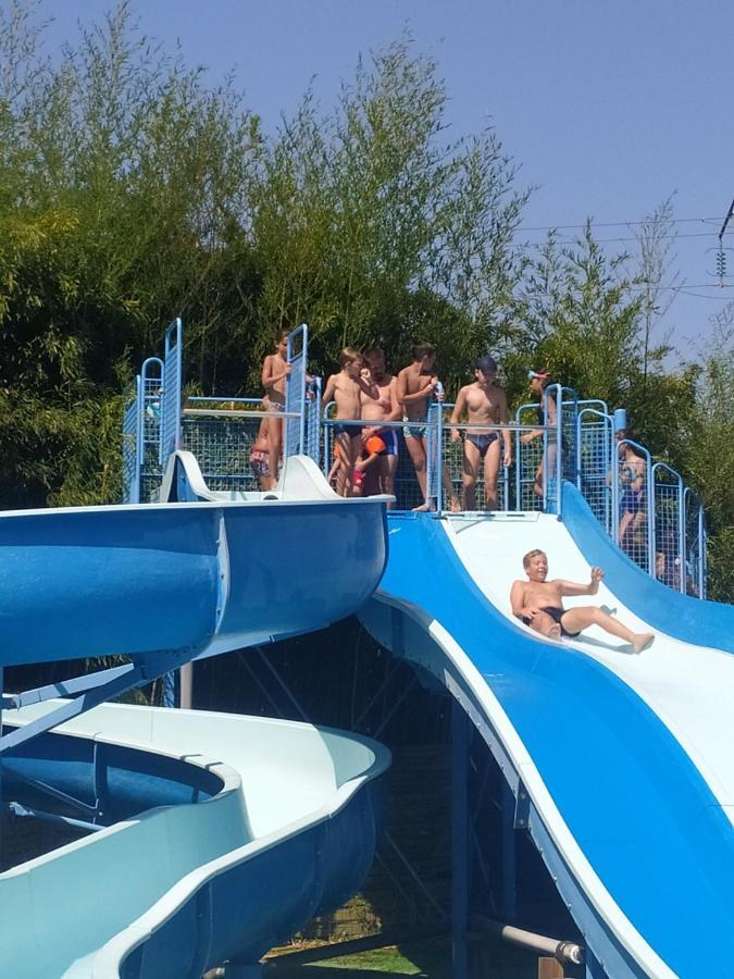 Mimizan-Plage Mobilhome Bien Equipe Et Climatise מראה חיצוני תמונה